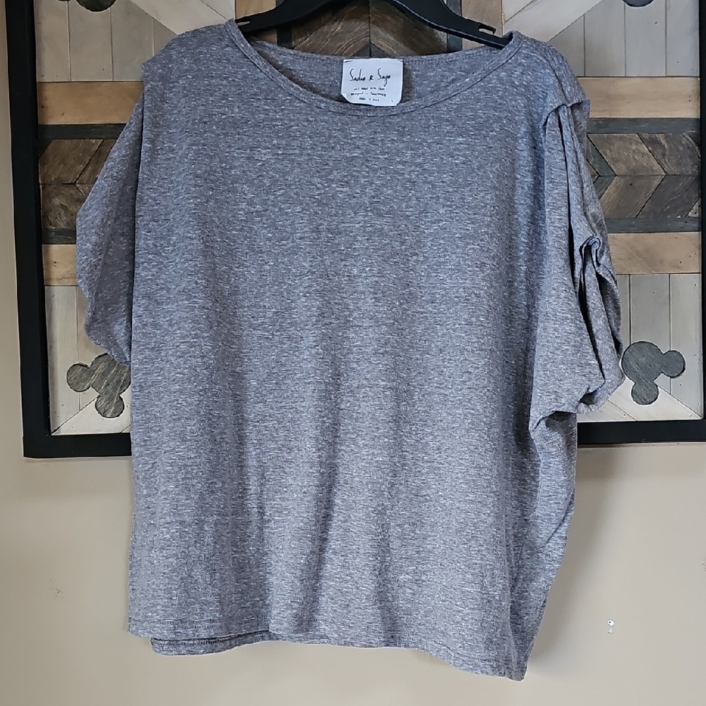 Sadie & Sage Charcoal Gray Short Sleeve Tee